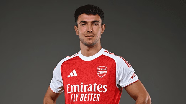 Zubimendi trở thành tân binh Arsenal với giá 60 triệu euro