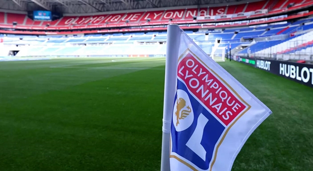 Lyon thoát án phạt, tiếp tục ở lại Ligue 1.