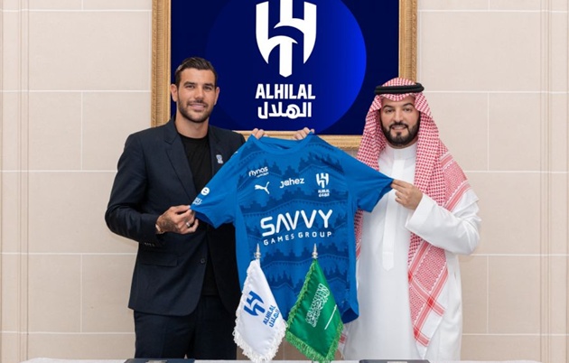 CHÍNH THỨC: Theo Hernandez ra mắt Al Hilal