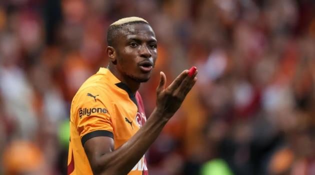 Thương vụ Osimhen gặp trở ngại lớn: Napoli yêu cầu bảo lãnh ngân hàng