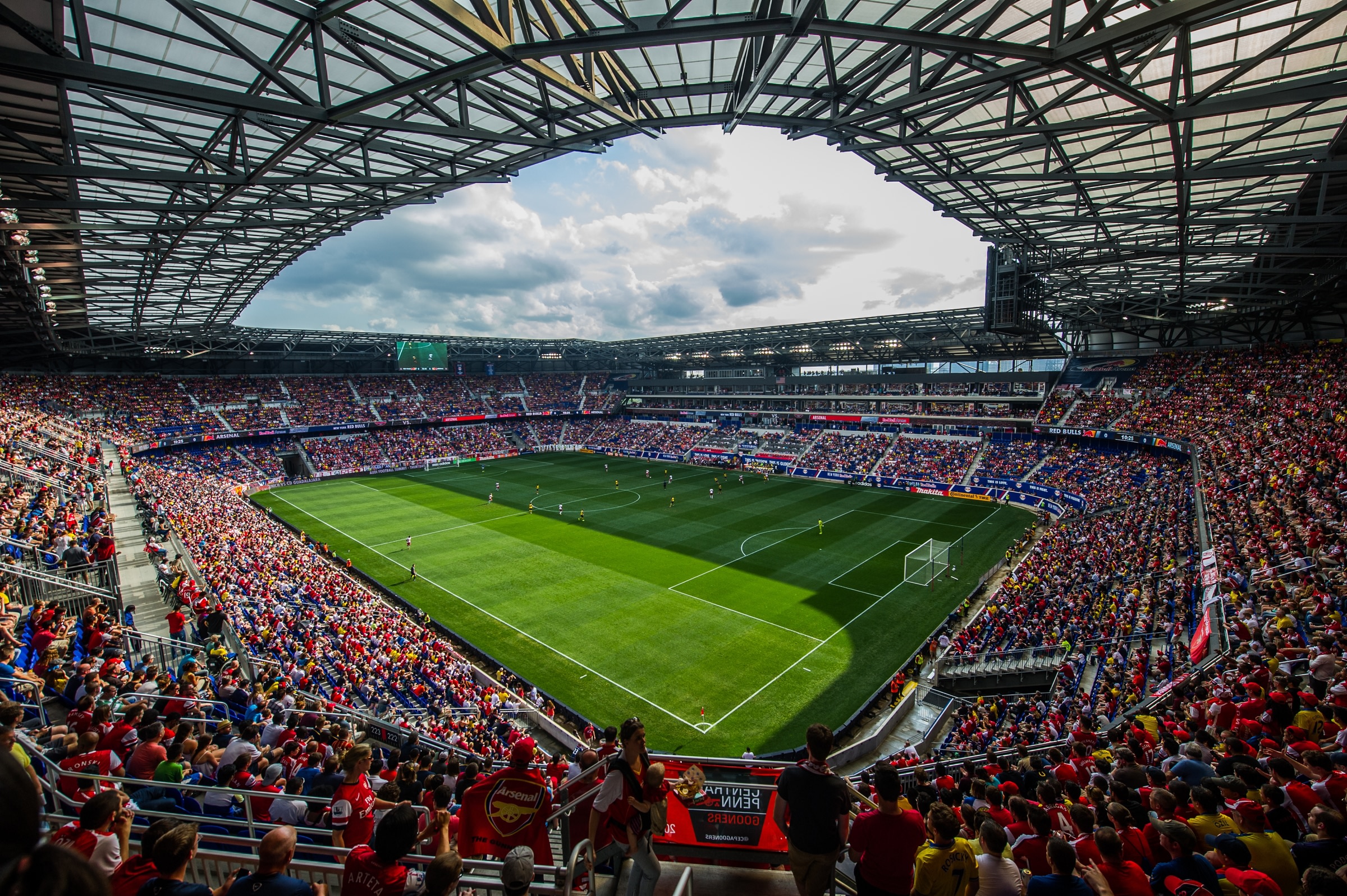 Red Bull Arena là một trong những sân bóng đẹp và hiện đại nhất của Đức.