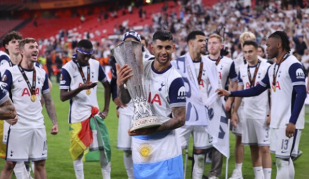 Atletico Madrid rút lui, không thể thuyết phục Tottenham bán Romero