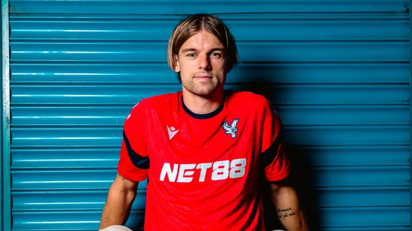 CHÍNH THỨC: Crystal Palace công bố thương vụ Borna Sosa