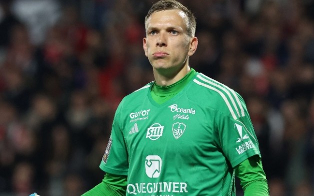 Thủ môn Marco Bizot sẽ gia nhập Aston Villa.