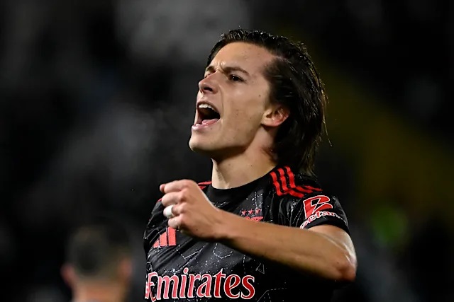 Alvaro Carreras đến Madrid ngay hôm nay