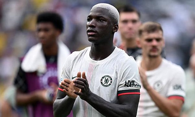 Caicedo bình phục, sẵn sàng đá chính ở trận đấu với PSG