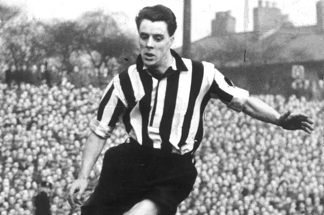 Bobby Mitchell là một trong những nhân tố nổi bật giúp Newcastle giành 3 cúp FA trong 5 năm.