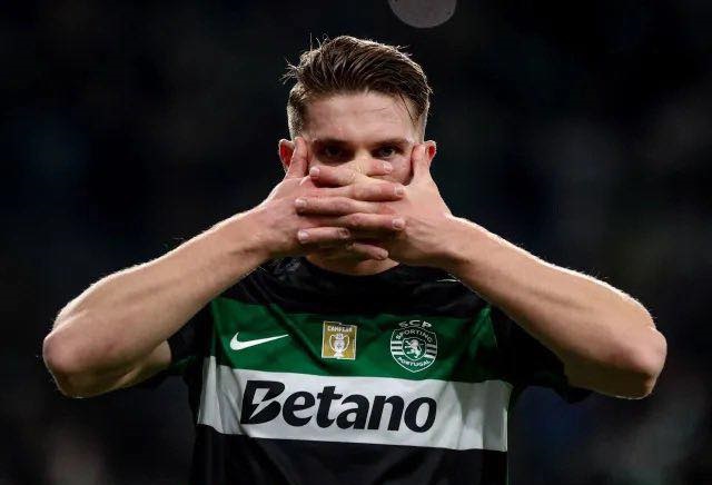Viktor Gyokeres thừa nhận bản thân ngang tầm Kane và Haaland