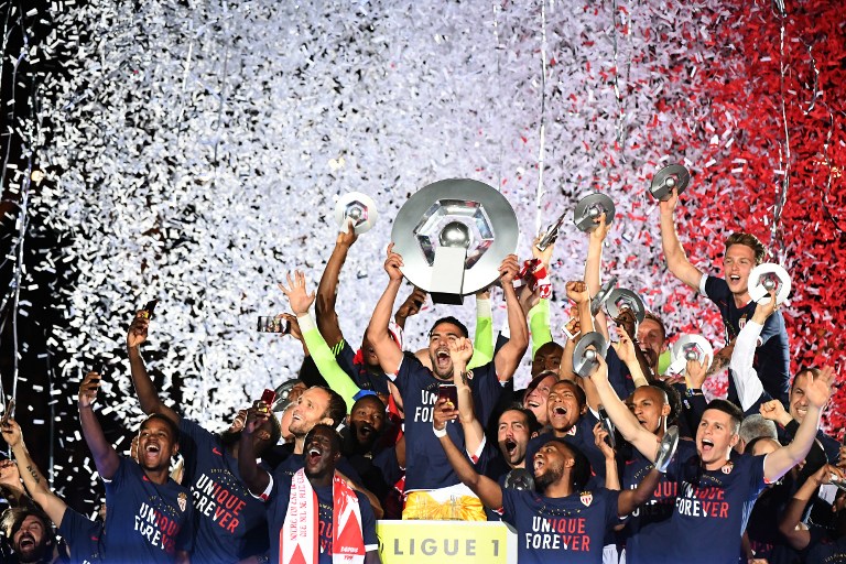 Monaco nâng cao chức vô địch sau 17 năm mong chờ.