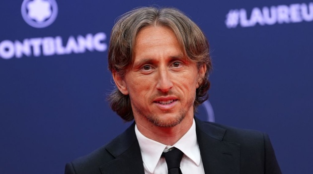 Modric sắp kiểm tra y tế, Milan đẩy nhanh việc bán Bennacer và Adli