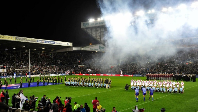 Elland Road trong một trận đấu thuộc khuôn khổ Rugby League.