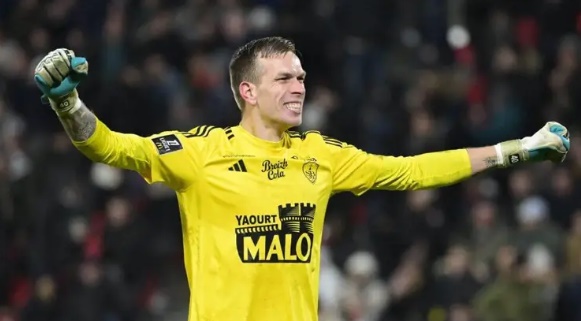 Marco Bizot kiểm tra y tế, Aston Villa chốt xong thủ môn dự bị?