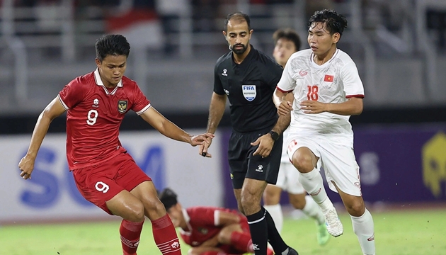 U23 Indonesia mang "vũ khí Hà Lan", HLV Vanenburg tuyên chiến U23 Việt Nam