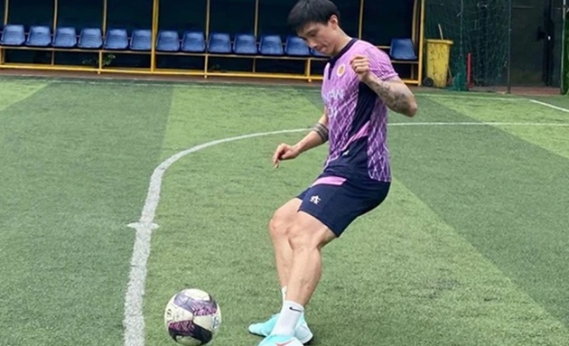 Văn Hậu được CAHN đăng ký cho V.League 2025/26