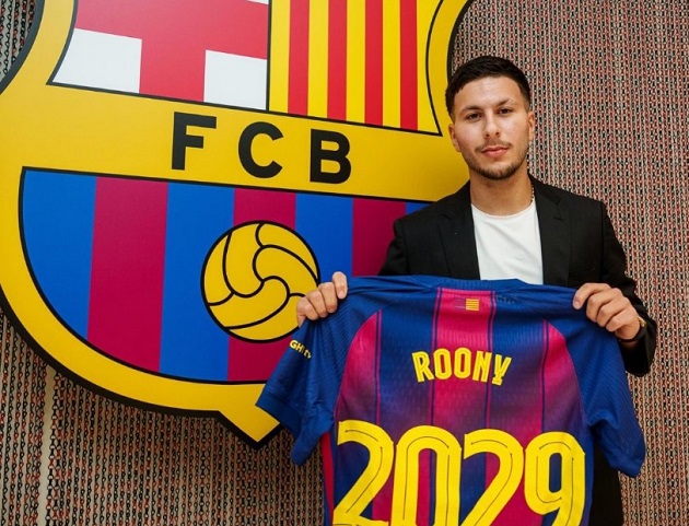 CHÍNH THỨC: Barcelona hoàn tất chiêu mộ 'viên ngọc Thụy Điển' với giá hời