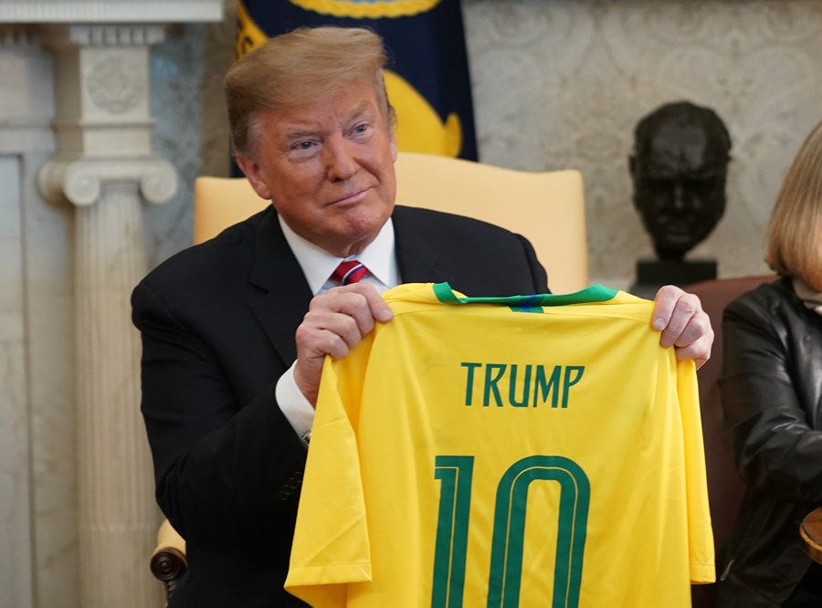 Donald Trump bỏ qua Messi và Ronaldo, gọi tên cầu thủ hay nhất mọi thời đại