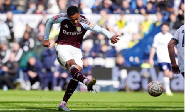 Forest dồn lực chiêu mộ Ramsey, Aston Villa cân nhắc giá 30 triệu
