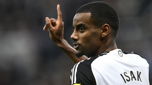 Liverpool vừa chính thức tiếp cận đội bóng chủ quản của Alexander Isak.