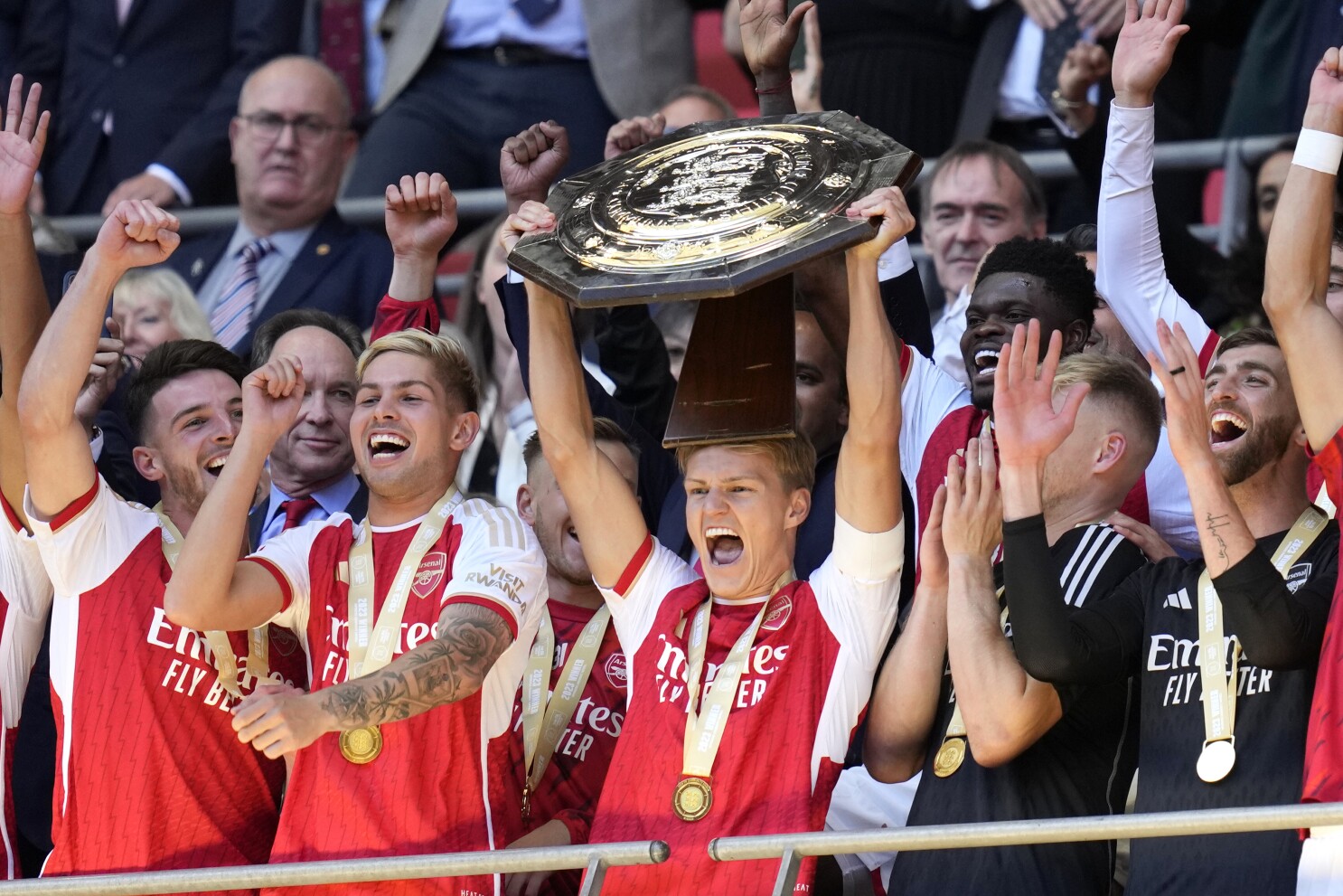 Arsenal vô địch Community Shield dưới thời HLV Arteta