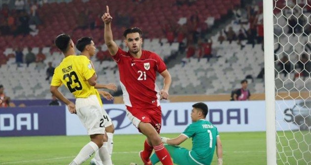 Bất ngờ với double hattrick, Jens Raven nói gì sau trận thắng 8-0?