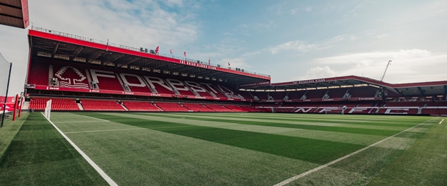 City Ground là điểm tựa lịch sử của Nottingham Forest.