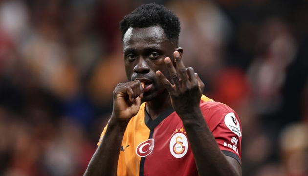 HÍNH THỨC: Como gửi đề nghị 20 triệu euro cho Davinson Sanchez
