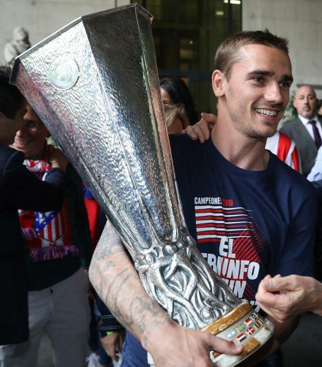 Antoine Griezmann, cầu thủ ghi bàn nhiều nhất mọi thời đại của Atletico, với danh hiệu UEFA Europa League năm 2018.