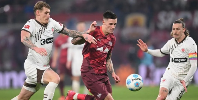 Benjamin Sesko từ chối chuyển đến Saudi Pro League