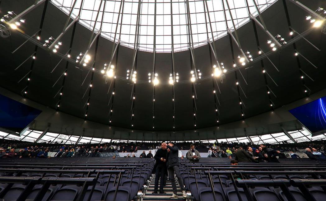 Khán đài phía Nam của SVĐ Tottenham.