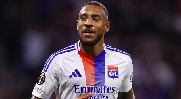 Corentin Tolisso được chào mời với MU