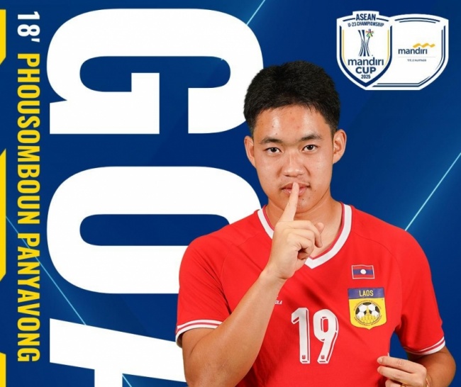 Phousomboun Panyavong mở tỷ số cho U23 Lào.