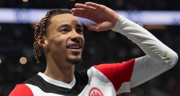 NÓNG! Liverpool đạt thỏa thuận cá nhân, Ekitike từ chối Newcastle