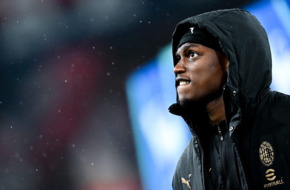 Rafael Leao đối diện nghi vấn khó hòa hợp với tập thể Barcelona.