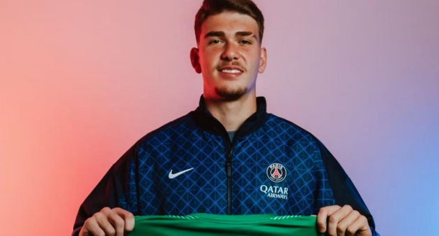 CHÍNH THỨC! PSG chiêu mộ thủ môn Renato Marin, ký hợp đồng 5 năm