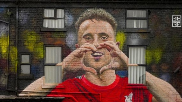 Tranh tường Diogo Jota hoàn thành, fan Liverpool xúc động tưởng niệm