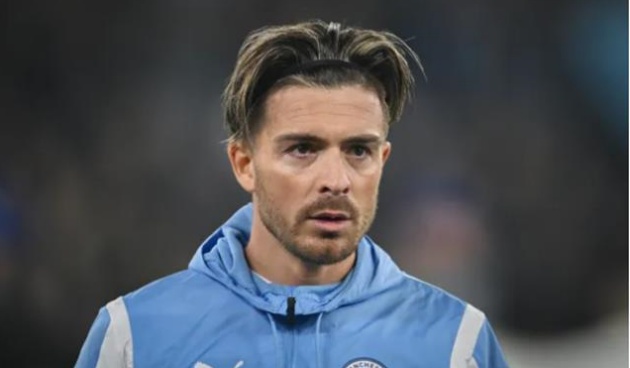 Grealish cần sớm chốt tương lai khi mùa giải sắp khởi tranh.