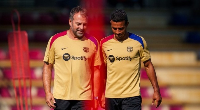 Thiago Alcantara sắp trở lại Barcelona làm trợ lý cho Hansi Flick
