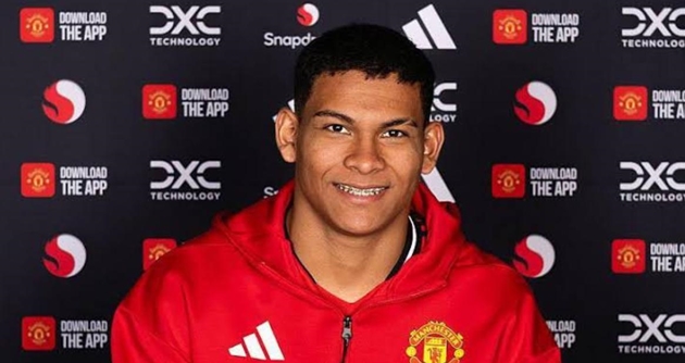 Rõ số áo của Diego Leon tại Manchester United