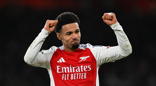 Ethan Nwaneri sẽ tiếp tục gắn bó với Arsenal.