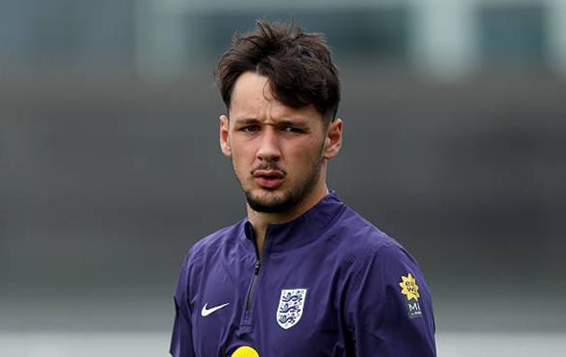 Man City tranh James Trafford với MU