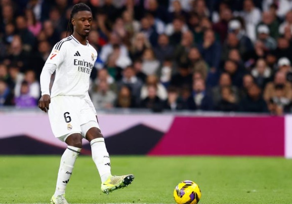 PSG nhắm đến Camavinga. 