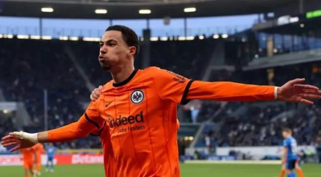 NÓNG! Liverpool đạt thỏa thuận mua Ekitike, sắp phá kỷ lục Frankfurt