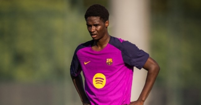 Ibrahim Diarra chấn thương, lỡ chuyến du đấu châu Á cùng Barca