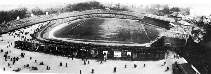 Trận chung kết Cúp FA năm 1905 tại Sân vận động Crystal Palace.