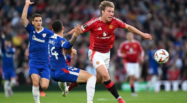 Juventus nhắm Hojlund để thay thế Vlahovic.