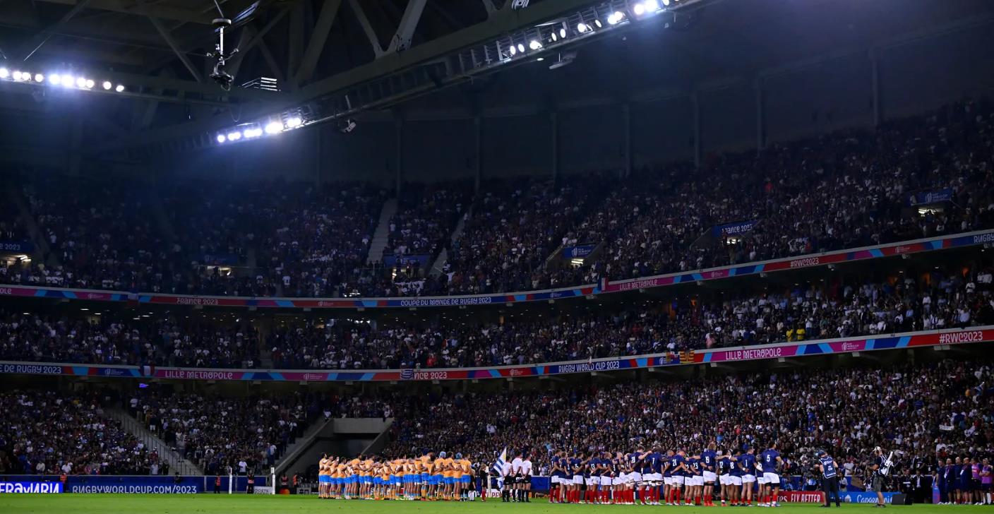 Một trận đấu thuộc Rugby World Cup 2023 tại sân Stade Pierre-Mauroy.