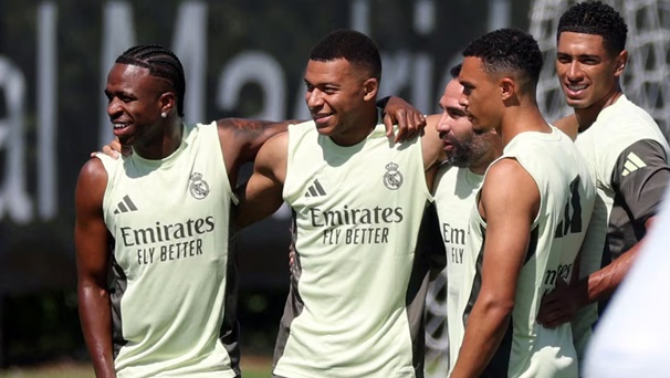 Bài toán cân bằng quyền lực ở Real Madrid: Giữ Vinicius mà không châm ngòi "chiến tranh"