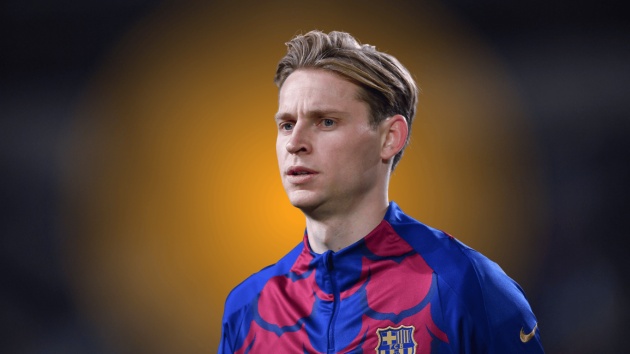 De Jong và Barcelona mắc kẹt hợp đồng vì… không có người đại diện