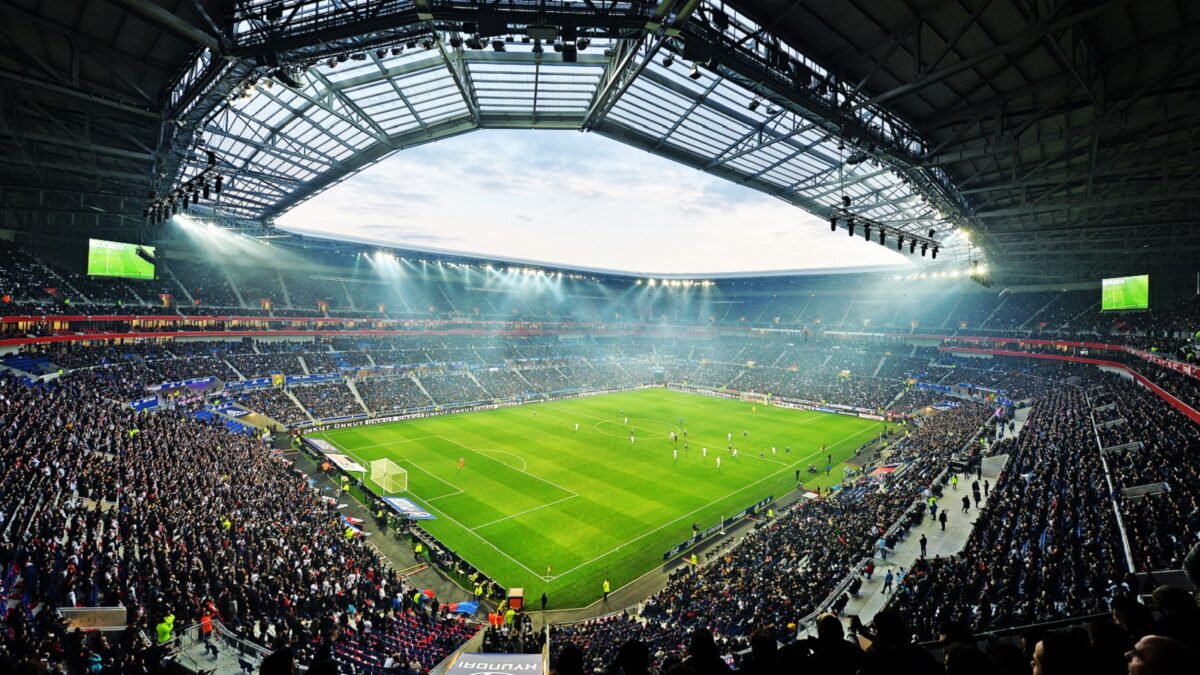 Groupama Stadium là một sân vận động chất lượng cao.