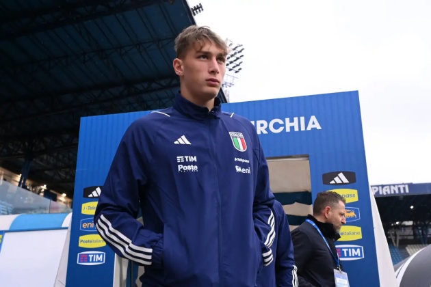 Francesco Pio Esposito chờ bùng nổ với Inter Milan.